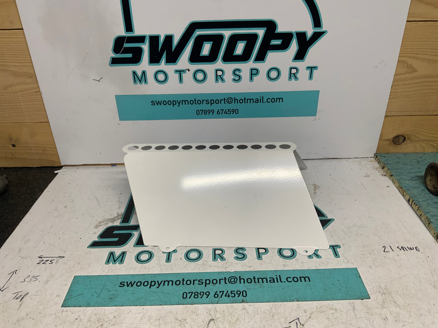 Roof fin SM0024